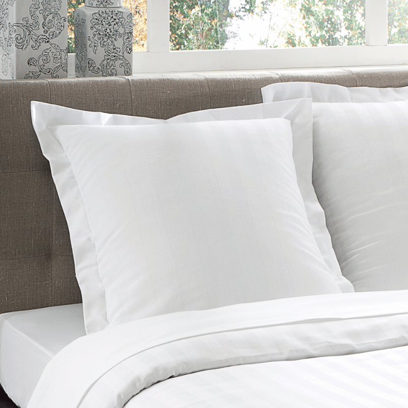 Tissco fournisseur linge de lit hôtel qualité professionnelle taie d'oreiller bande satin polycoton